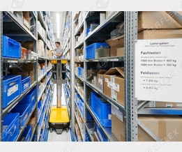 ELAFLEX Hamburg, narrow aisle stock for small parts
