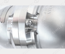 MannTek SBC Safety Breakaway Coupling with breaking pins: Detail breaking pins