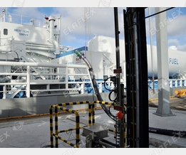 LNG ship bunkering
