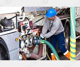Composite hose Danoil 7GG, DDC-M Dry Disconnect Coupling, airport depot