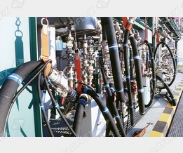 Manifold for filling chemical tanktrucks