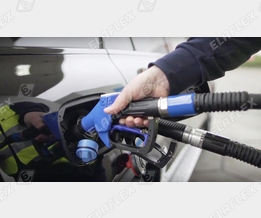 Simultanes Betanken von Dieselkraftstoff und AdBlue®