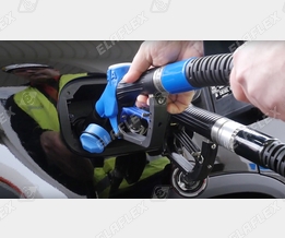 Simultaneous Refuelling/Filling of Diesel and AdBlue®