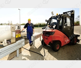 Gabelstapler-Betankung mit LPG (Flüssiggas, Autogas)