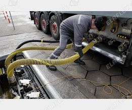 Entladung Mineralölprodukte an der Tankstelle (Tankwagen zu Erdtank)